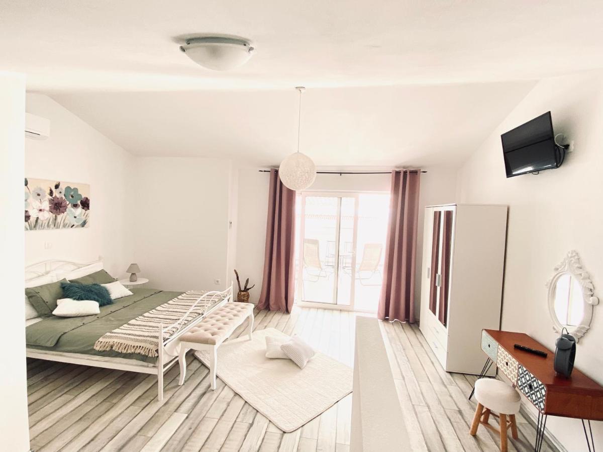 Apartment Valentina Klenovica Luaran gambar