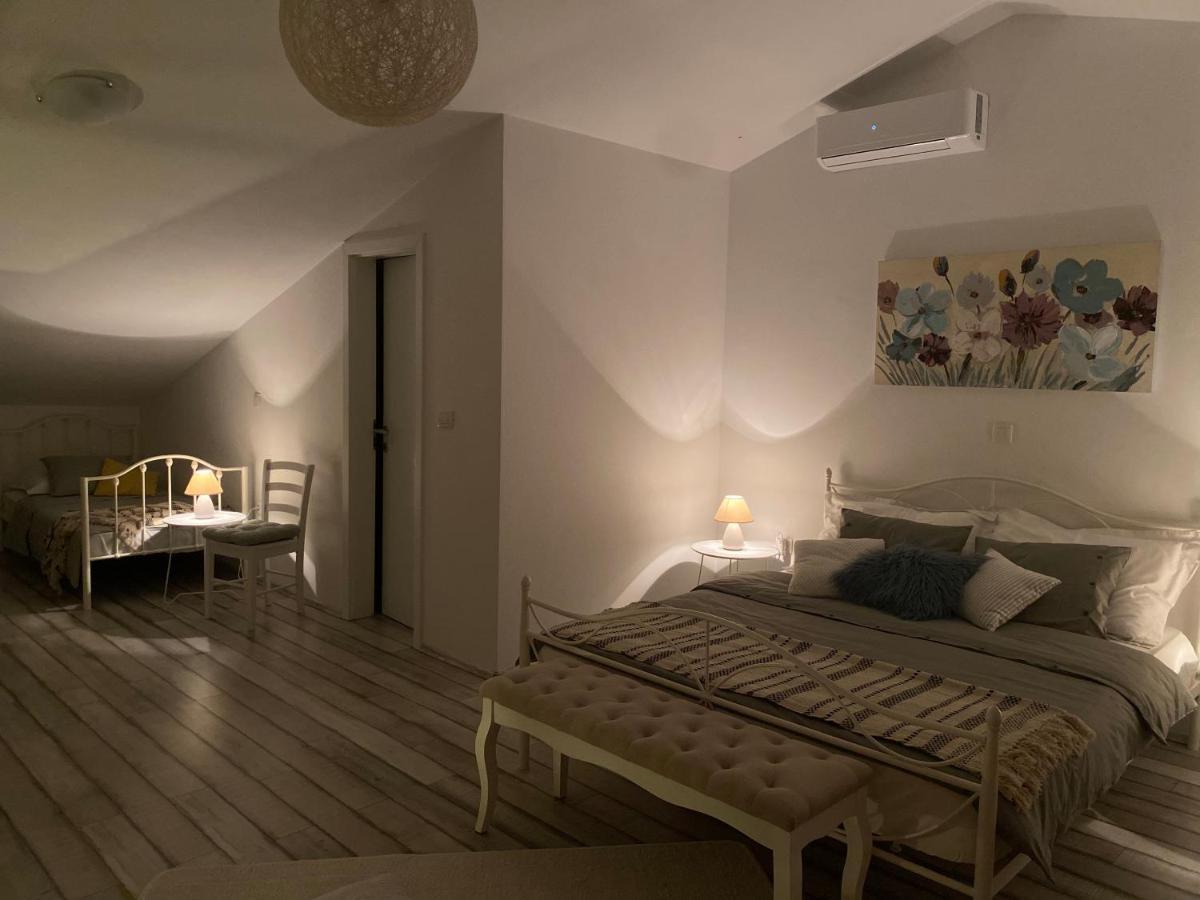 Apartment Valentina Klenovica Luaran gambar