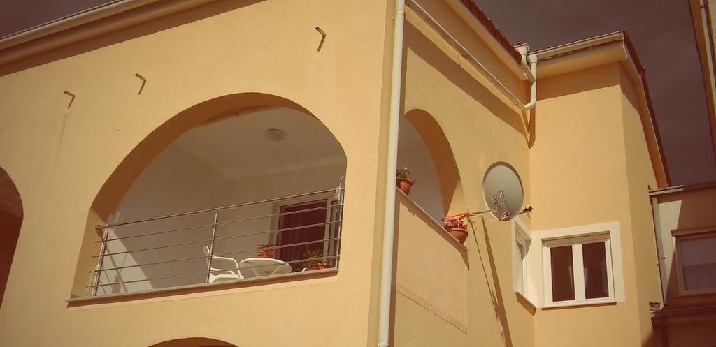 Apartment Valentina Klenovica Luaran gambar