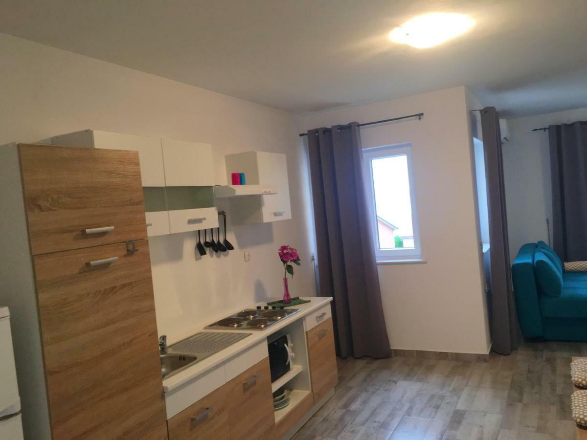 Apartment Valentina Klenovica Luaran gambar