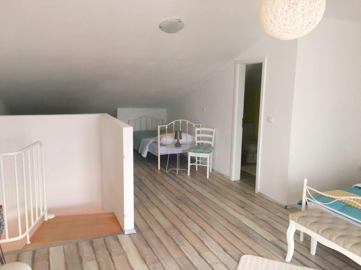 Apartment Valentina Klenovica Luaran gambar