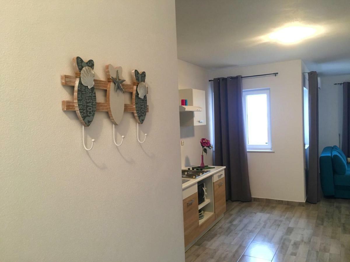 Apartment Valentina Klenovica Luaran gambar