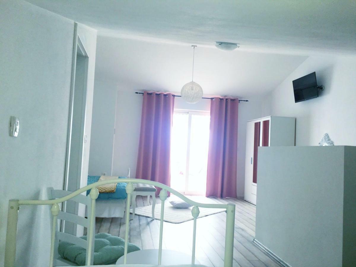 Apartment Valentina Klenovica Luaran gambar