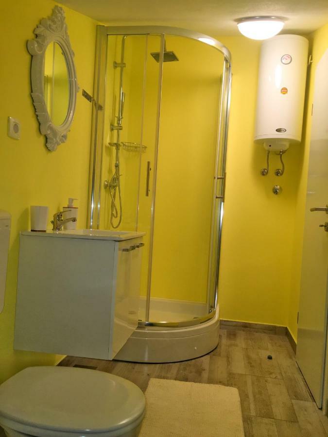 Apartment Valentina Klenovica Luaran gambar